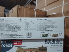 Máy bay vận chuyển biến hình mã LY558-1007 (18 Bộ/thùng)