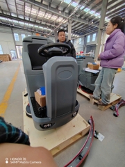 Xe lau sàn ngồi lái X7