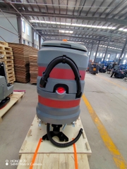 Xe lau sàn ngồi lái X7