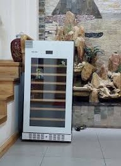 Tủ Rượu Vang Kadeka – KS106TL/TR màu Trắng