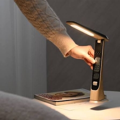 Đèn bàn LED, dùng pin sạc, màu vân gỗ, nhãn hiệu WILIT, model U30, hàng mới 100%