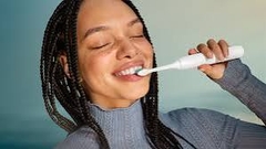 Bàn chải đánh răng điện Philips Sonicare HX3901/01