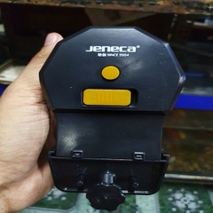 MÁY CHO CÁ ĂN TỰ ĐỘNG HẸN GIỜ JENECA F-8805