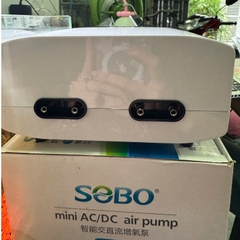 [Tặng kèm dây và đá sủi] Máy Sủi Oxy Tích Điện SOBO SB-568 4 Vòi – Sủi Mạnh, Pin Trâu, Chạy Êm