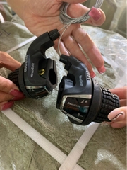 Tay Gề Vặn SHIMANO 3-7 RevoShift RS35