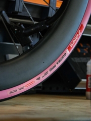 Vỏ VITTORIA CORSA PRO PINK SPECIAL EDITION 700X28C ( VAT )