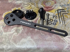 Pát đồng hồ carbon Tendo bắt 2 ốc pô tăng