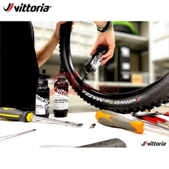Keo Tự Vá VITTORIA 350ML Dành Cho Vỏ TUBELESS / TUBULAR