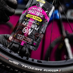 140ml Bịch Keo Tự Vá Lốp Không Ruột Road & Gravel Tubeless Sealant MUC-OFF