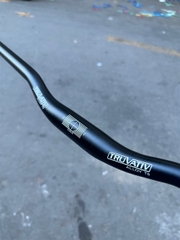 Ghi Đông Ngang TRUVATIV 31.8 Cánh Én Dài 680mm