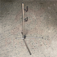 Chân Chống Dựng Xe Kiểu L INOX Loại 1