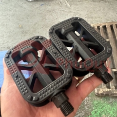 PEDAL NHỰA LIÊN DOANH CÔN BI