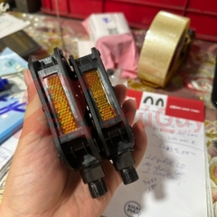 PEDAL NHỰA LIÊN DOANH CÔN BI
