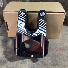 Pô tăng LUNJE Nhôm CNC 31.8 ĐEN ĐỎ XANH