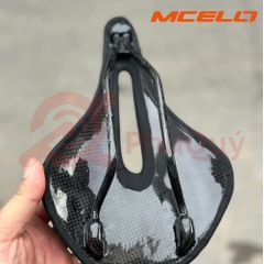 Yên MTB MCELO CÓ RẢNH GIỮA BẢN LỚN ĐẾ và Gọng CARBON