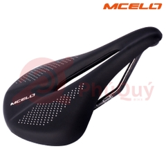 Yên MTB MCELO CÓ RẢNH GIỮA BẢN LỚN ĐẾ và Gọng CARBON