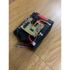 Khối MAKITA 5S3P 21V - Lõi sanyo xanh đậm tháo khối.