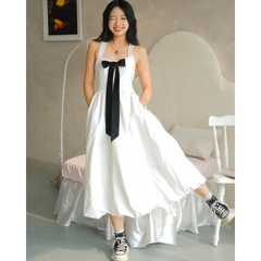 Đầm trắng nơ đen có túi