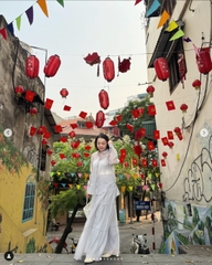Set áo sơ mi và chân váy thương hiệu TJU
