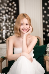 Set áo quây và chân váy thương hiệu Jirene