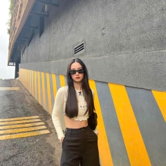 Quần kaki cá tính