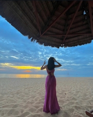 ĐẦM DÂY HỒNG DÁNG DÀI