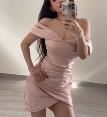 ĐẦM TRỄ VAI