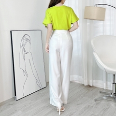 Áo Thun Nữ Cổ Tròn Đính Hoa 4 Màu Basic Chất Borip QC Đi Biển MIMIX - EH3