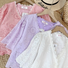 Áo Boi Thêu Dáng Baby Doll Cổ V Tay Ngắn Viền Ren Phối Túi Đi Biển Đi Dạo MIMIX - EJ3