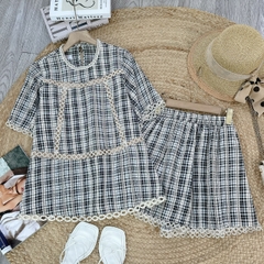 Set Short Caro Áo Viền Ren Tay Ngắn Mix Quần Ngắn Chất Cotton Kẻ Ép Chỉ Đi Dạo Phố MIMIX - FA1