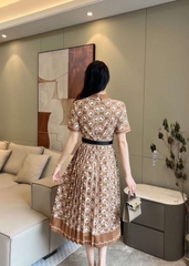Đầm Sen Bẻ Xếp Ly QC CC