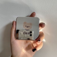 Hộp Đựng Lens Tráng Gương Hình Gấu Đeo Nơ