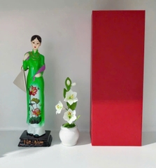 Tượng Cô Gái Việt Nam Mặc Áo Dài