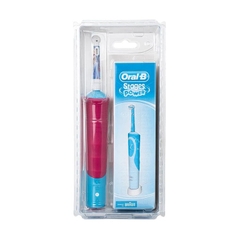Bàn chải đánh răng trẻ em sạc điện Oral-B Vitality D12 Disney Frozen giúp làm sạch mảng bám trên răng một cách toàn diện