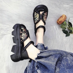 Giày Sandal  Thêu Đế Dày Velcro Miệng Cá Cổ Lớp Đầu Tiên Da Bò giày Nữ Mùa Hè Phong Cách Phong Cách Dân Tộc