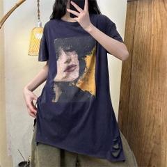 Áo thun cotton vạt xẻ tà đến từ H u a l o u, có hình bắt mắt - mẫu 2024 - Phong cách trẻ trung năng động cho mùa hè