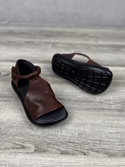 Sandal nữ da thật, miệng cá đế thấp. Phong cách hiện đại, cá tính thích hợp mùa hè.