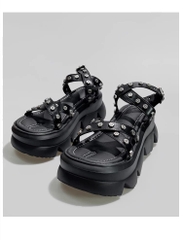 Sandal nữ da thật, miệng cá đế cao dầy chống thấm nước tốt. Phong cách hiện đại, cá tính thích hợp mùa hè.