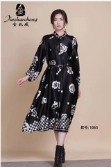 Váy dài thân chữ A, Họa tiết hoa trắng nền đen, có cổ áo, lịch sự sang trọng, phong cách phương Tây