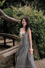 Đầm Caroline dài cổ vuông