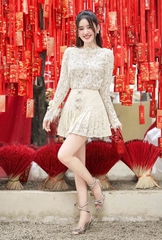 Set áo ren tay dài + chân váy kết nơ