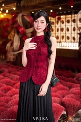 Áo Nguyệt Yên cổ yếm phối nơ gấm đỏ