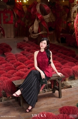 Áo Nguyệt Yên cổ yếm phối nơ gấm đỏ