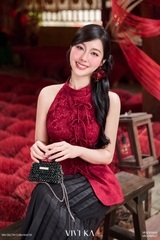 Áo Nguyệt Yên cổ yếm phối nơ gấm đỏ