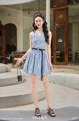 Đầm Minerva cổ yếm tùng bí