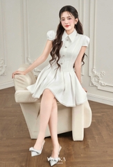 Đầm Carol tùng xếp ly phối nút