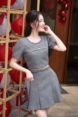 Set Gelos áo croptop đính cườm+chân váy xếp ly