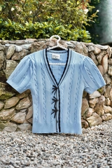 Áo dệt kim cổ V tay lửng