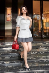Chân váy xếp ly bản to