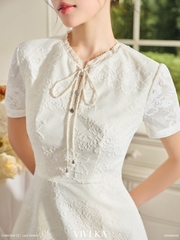 Đầm Lotus ren cổ tròn phối nơ